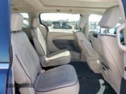 ✅ 2017 Chrysler Pacifica Limited • VIN: 2C4RC1GG0HR647569 • Lot: 92217415. Listed on Copart with 131,765 mi. Free auction sales archive from the USA and detailed vehicle history report at DreamBid. Image 11.