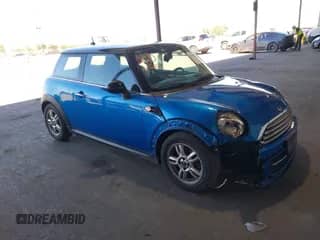 2012 MINI Hardtop with VIN WMWSU3C5XCT262985, listed as a IAAI auction lot 43034898 with 87,160 mi miles and . Bid and sale history available at DreamBid. Image 1.