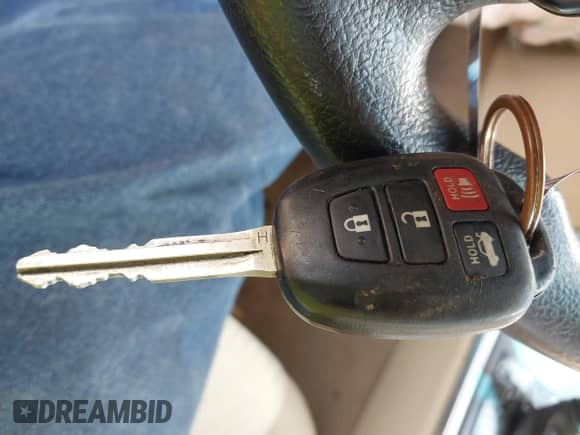 2017 Toyota Camry XLE с VIN 4T1BF1FK4HU402271, выставлен на аукционе IAAI как лот 43233974 с пробегом 88 793 миль миль и . История ставок и продаж доступна на DreamBid. Изображение 11.