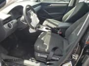 ✅ 2021 Volkswagen Passat S • VIN: 1VWAA7A38MC001174 • Lot: 70487915. Wystawiony na Copart z przebiegiem 62 396 mil. Bezpłatny archiwum sprzedaży aukcyjnych z USA i szczegółowy raport historii pojazdu na DreamBid. Zdjęcie 7.