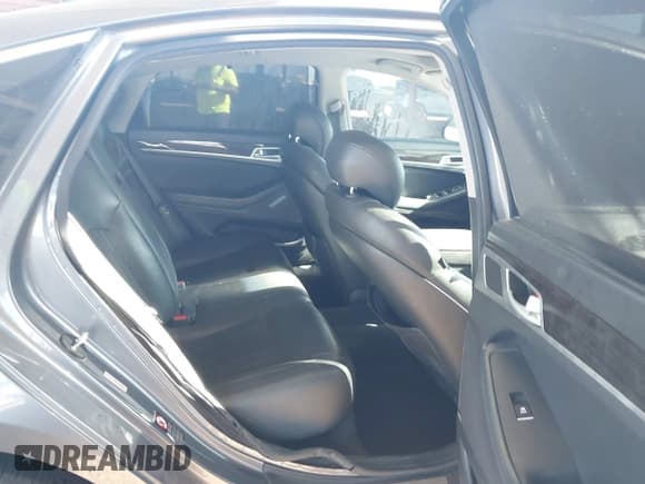 ✅ 2015 Hyundai Genesis 3.8L • VIN: KMHGN4JE9FU069316 • Lot: 43392136. Wystawiony na IAAI z przebiegiem 143 333 mil. Bezpłatny archiwum sprzedaży aukcyjnych z USA i szczegółowy raport historii pojazdu na DreamBid. Zdjęcie 8.