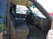 ✅ 2005 Chevrolet Silverado 2500HD LS • VIN: 1GCHK232X5F925606 • Lot: 42553752. Wystawiony na IAAI z przebiegiem 287 123 mil. Bezpłatny archiwum sprzedaży aukcyjnych z USA i szczegółowy raport historii pojazdu na DreamBid. Zdjęcie 5.