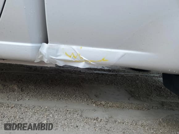 ✅ 2019 Chevrolet Silverado 1500 Custom • VIN: 1GCRWBEH4KZ383391 • Lot: 76313694. Wystawiony na Copart z przebiegiem 60 945 mil. Bezpłatny archiwum sprzedaży aukcyjnych z USA i szczegółowy raport historii pojazdu na DreamBid. Zdjęcie 12.