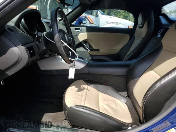 ✅ 2009 Saturn Sky • VIN: 1G8MN35B19Y103192 • Лот: 85303045. Опубликован ранее на Copart с пробегом 25 592 миль. Бесплатный доступ к архиву аукционных продаж из США и подробный отчёт об истории автомобиля на DreamBid. Изображение 7.