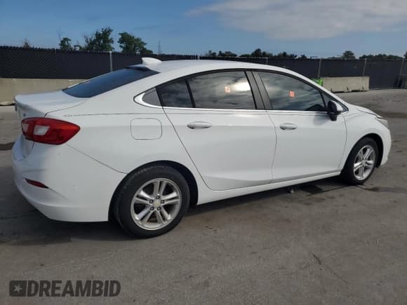 ✅ 2017 Chevrolet Cruze LT • VIN: 1G1BE5SM2H7190144 • Лот: 89699055. Опубликован ранее на Copart с пробегом 101 342 миль. Бесплатный доступ к архиву аукционных продаж из США и подробный отчёт об истории автомобиля на DreamBid. Изображение 3.