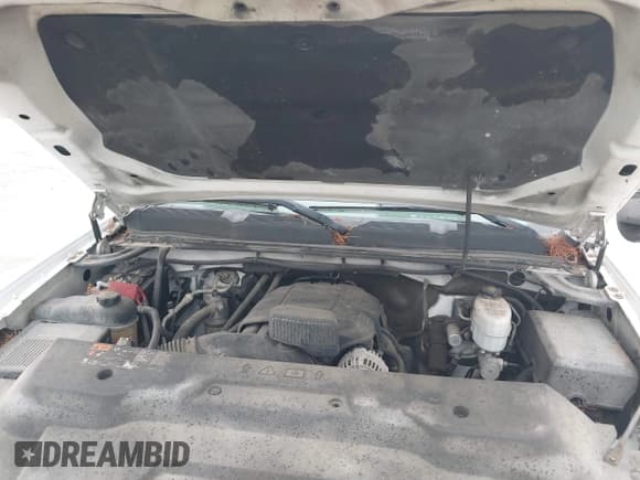 ✅ 2012 Chevrolet Silverado 2500HD Work Truck • VIN: 1GB0CVCG3CF144998 • Lot: 41381779. Wystawiony na IAAI z przebiegiem 356 380 mil. Bezpłatny archiwum sprzedaży aukcyjnych z USA i szczegółowy raport historii pojazdu na DreamBid. Zdjęcie 9.