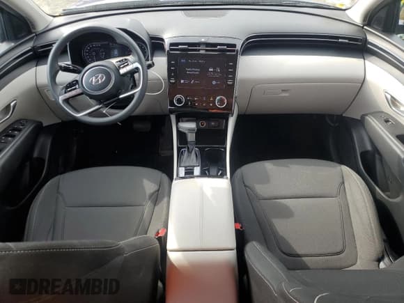 ✅ 2022 Hyundai Tucson SE • VIN: 5NMJACAE8NH028861 • Lot: 82037125. Wystawiony na Copart z przebiegiem 36 397 mil. Bezpłatny archiwum sprzedaży aukcyjnych z USA i szczegółowy raport historii pojazdu na DreamBid. Zdjęcie 8.