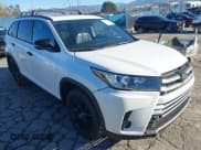 ✅ 2019 Toyota Highlander XLE • VIN: 5TDJZRFH9KS978427 • Лот: 43792297. Опубликован ранее на IAAI с пробегом 98 262 миль. Бесплатный доступ к архиву аукционных продаж из США и подробный отчёт об истории автомобиля на DreamBid. Изображение 1.