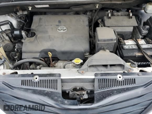 ✅ 2013 Toyota Sienna L • VIN: 5TDZK3DCXDS329962 • Lot: 87286015. Listed on Copart with 269,799 mi. Free auction sales archive from the USA and detailed vehicle history report at DreamBid. Image 12.