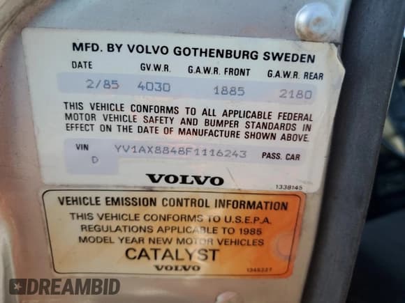 ✅ 1985 Volvo 240 DL • VIN: YV1AX8848F1116243 • Lot: 57331255. Listed on Copart with 125,328 mi. Free auction sales archive from the USA and detailed vehicle history report at DreamBid. Image 12.