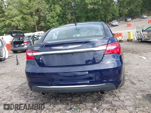 ✅ 2013 Chrysler 200 LX • VIN: 1C3CCBAG1DN726734 • Lot: 43343434. Listed on IAAI with 148,666 mi. Free auction sales archive from the USA and detailed vehicle history report at DreamBid. Image 16.