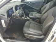 ✅ 2024 Kia Niro Wind • VIN: KNDCR3L13R5112333 • Lot: 94217865. Wystawiony na Copart z przebiegiem 45 861 mil. Bezpłatny archiwum sprzedaży aukcyjnych z USA i szczegółowy raport historii pojazdu na DreamBid. Zdjęcie 7.