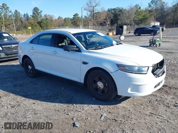 ✅ 2019 Ford Police Interceptor • VIN: 1FAHP2MT3KG103508 • Lot: 41299459. Wystawiony na IAAI z przebiegiem 33 138 mil. Bezpłatny archiwum sprzedaży aukcyjnych z USA i szczegółowy raport historii pojazdu na DreamBid. Zdjęcie 1.