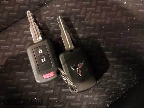 ✅ 2018 Mitsubishi Eclipse Cross LE • VIN: JA4AT4AA9JZ069268 • Lot: 41941695. Wystawiony na IAAI z przebiegiem 52 320 mil. Bezpłatny archiwum sprzedaży aukcyjnych z USA i szczegółowy raport historii pojazdu na DreamBid. Zdjęcie 11.