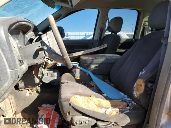 ✅ 2004 Dodge 2500 ST • VIN: 3D7KA28D64G182996 • Lot: 51732575. Wystawiony na Copart z przebiegiem Nie podano. Bezpłatny archiwum sprzedaży aukcyjnych z USA i szczegółowy raport historii pojazdu na DreamBid. Zdjęcie 7.