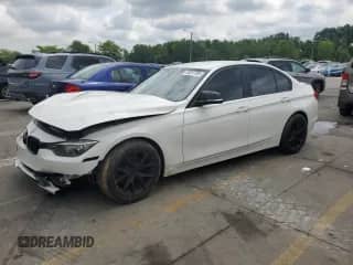 2014 BMW 3 Series 328i z VIN WBA3C1C55EK106910, wystawiony jako Copart lot #65017595 z przebiegiem 124 408 mil mil oraz Szkoda całkowita • Salvage title. Historia ofert i sprzedaży dostępna na DreamBid. Obrazek 1.