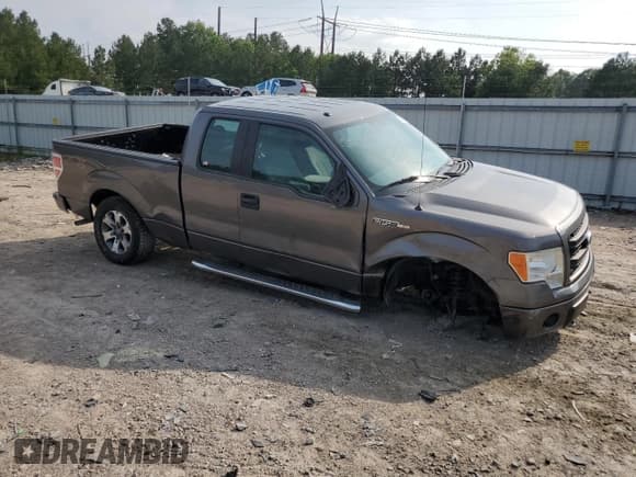 ✅ 2014 Ford F-150 XL • VIN: 1FTEX1EM8EFB54690 • Lot: 60559625. Listed on Copart with 155,717 mi. Free auction sales archive from the USA and detailed vehicle history report at DreamBid. Image 4.