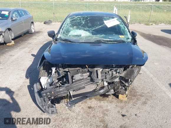 ✅ 2021 Nissan Versa SR • VIN: 3N1CN8FV6ML818618 • Lot: 43337990. Wystawiony na IAAI z przebiegiem Nie podano. Bezpłatny archiwum sprzedaży aukcyjnych z USA i szczegółowy raport historii pojazdu na DreamBid. Zdjęcie 6.