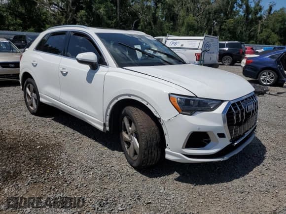 ✅ 2020 Audi Q3 Premium • VIN: WA1AECF36L1116417 • Lot: 67969725. Listed on Copart with 44,704 mi. Free auction sales archive from the USA and detailed vehicle history report at DreamBid. Image 4.