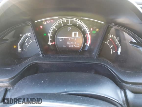 ✅ 2018 Honda Civic LX • VIN: 19XFC2F55JE027753 • Лот: 43409384. Опубликован ранее на IAAI с пробегом 83 437 миль. Бесплатный доступ к архиву аукционных продаж из США и подробный отчёт об истории автомобиля на DreamBid. Изображение 7.