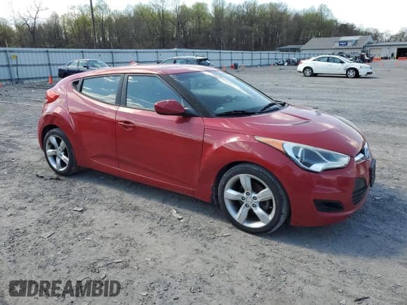 ✅ 2014 Hyundai Veloster • VIN: KMHTC6AD8EU184334 • Lot: 52919155. Wystawiony na Copart z przebiegiem 141 817 mil. Bezpłatny archiwum sprzedaży aukcyjnych z USA i szczegółowy raport historii pojazdu na DreamBid. Zdjęcie 4.