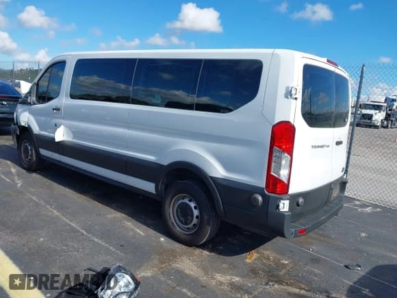 ✅ 2020 Ford Transit Passenger XL • VIN: 1FBAX2Y87LKB70827 • Лот: 43003727. Опубликован ранее на IAAI с пробегом 45 249 миль. Бесплатный доступ к архиву аукционных продаж из США и подробный отчёт об истории автомобиля на DreamBid. Изображение 3.