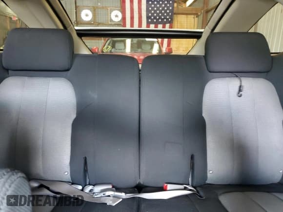 ✅ 2004 Pontiac Aztek • VIN: 3G7DB03E04S563310 • Lot: 63480025. Wystawiony na Copart z przebiegiem 104 308 mil. Bezpłatny archiwum sprzedaży aukcyjnych z USA i szczegółowy raport historii pojazdu na DreamBid. Zdjęcie 10.