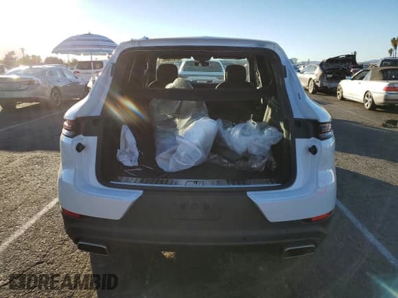 ✅ 2024 Porsche Cayenne • VIN: WP1AA2AYXRDA09195 • Lot: 87973845. Listed on Copart with 5,050 mi. Free auction sales archive from the USA and detailed vehicle history report at DreamBid. Image 6.