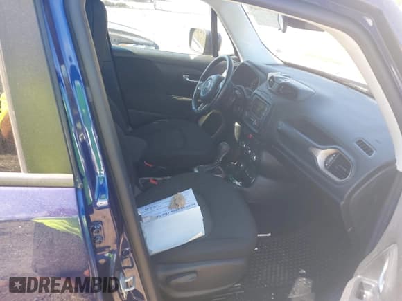 ✅ 2017 Jeep Renegade Latitude • VIN: ZACCJBBB1HPF76433 • Lot: 42958224. Listed on IAAI with 29,894 mi. Free auction sales archive from the USA and detailed vehicle history report at DreamBid. Image 5.