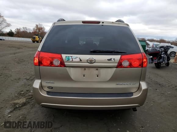 ✅ 2010 Toyota Sienna LE • VIN: 5TDKK4CC7AS329289 • Lot: 92519725. Listed on Copart with 145,072 mi. Free auction sales archive from the USA and detailed vehicle history report at DreamBid. Image 6.