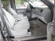 ✅ 2008 Chevrolet Suburban LTZ • VIN: 1GNFC160X8J209533 • Лот: 43556591. Опубликован ранее на IAAI с пробегом 117 108 миль. Бесплатный доступ к архиву аукционных продаж из США и подробный отчёт об истории автомобиля на DreamBid. Изображение 5.