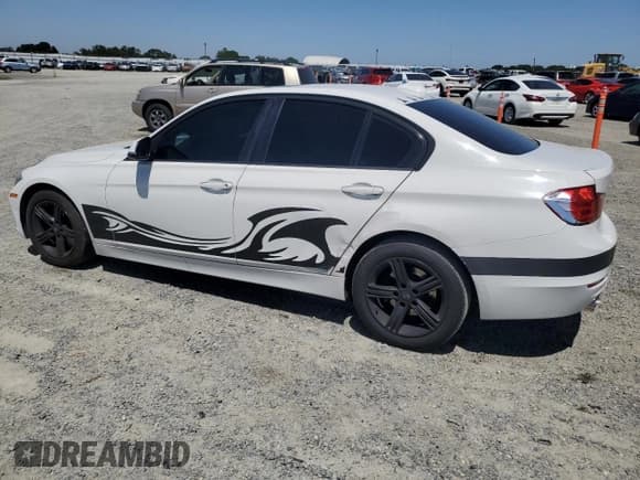 ✅ 2015 BMW 3 Series 328i • VIN: WBA3A5G53FNS91109 • Lot: 55535685. Wystawiony na Copart z przebiegiem 149 957 mil. Bezpłatny archiwum sprzedaży aukcyjnych z USA i szczegółowy raport historii pojazdu na DreamBid. Zdjęcie 2.