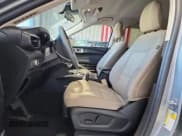 ✅ 2022 Ford Explorer • VIN: 1FMSK7BH8NGB80157 • Lot: 62773395. Wystawiony na Copart z przebiegiem 35 805 mil. Bezpłatny archiwum sprzedaży aukcyjnych z USA i szczegółowy raport historii pojazdu na DreamBid. Zdjęcie 7.