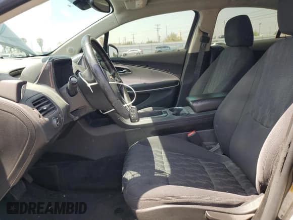 ✅ 2015 Chevrolet Volt • VIN: 1G1RC6E46FU124233 • Lot: 57395774. Wystawiony na Copart z przebiegiem 243 264 mil. Bezpłatny archiwum sprzedaży aukcyjnych z USA i szczegółowy raport historii pojazdu na DreamBid. Zdjęcie 7.