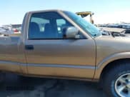 ✅ 2003 Chevrolet S-10 LS • VIN: 1GCCS14H338107286 • Лот: 41467985. Опубликован ранее на IAAI с пробегом 198 421 миль. Бесплатный доступ к архиву аукционных продаж из США и подробный отчёт об истории автомобиля на DreamBid. Изображение 14.