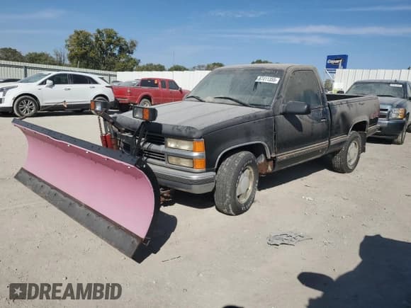 ✅ 1996 Chevrolet Silverado 1500 • VIN: 1GCEK14M2TZ142692 • Лот: 87411355. Опубликован ранее на Copart с пробегом 141 919 миль. Бесплатный доступ к архиву аукционных продаж из США и подробный отчёт об истории автомобиля на DreamBid. Изображение 1.