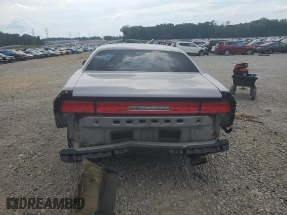 ✅ 2014 Dodge Challenger SXT • VIN: 2C3CDYAG6EH214767 • Lot: 61106264. Wystawiony na Copart z przebiegiem Nie podano. Bezpłatny archiwum sprzedaży aukcyjnych z USA i szczegółowy raport historii pojazdu na DreamBid. Zdjęcie 6.