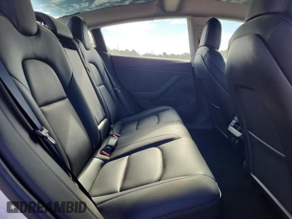 ✅ 2021 Tesla Model 3 Long Range • VIN: 5YJ3E1EB8MF849296 • Lot: 81868035. Wystawiony na Copart z przebiegiem 45 401 mil. Bezpłatny archiwum sprzedaży aukcyjnych z USA i szczegółowy raport historii pojazdu na DreamBid. Zdjęcie 10.