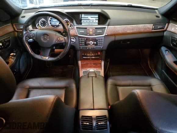 ✅ 2011 Mercedes-Benz E 350 Luxury • VIN: WDDHF5GB6BA415185 • Lot: 92948895. Listed on Copart with 241,297 mi. Free auction sales archive from the USA and detailed vehicle history report at DreamBid. Image 8.