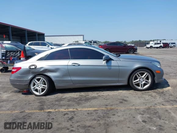 ✅ 2011 Mercedes-Benz E 350 • VIN: WDDKJ5GB5BF125169 • Лот: 43132253. Опубликован ранее на IAAI с пробегом 97 102 миль. Бесплатный доступ к архиву аукционных продаж из США и подробный отчёт об истории автомобиля на DreamBid. Изображение 13.