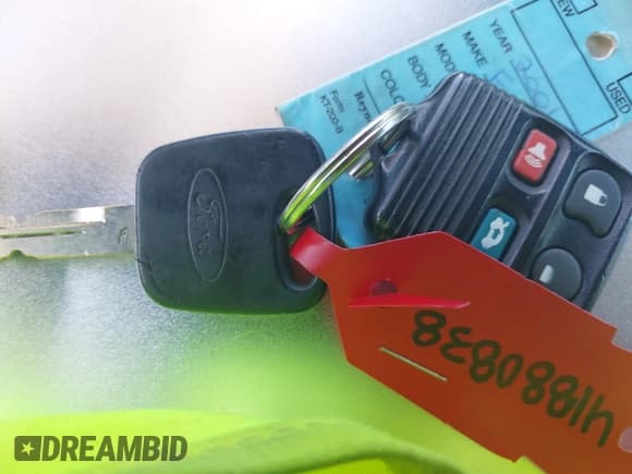 ✅ 2001 Ford Mustang GT Deluxe • VIN: 1FAFP45X81F103741 • Лот: 41880838. Опубликован ранее на IAAI с пробегом 171 092 миль. Бесплатный доступ к архиву аукционных продаж из США и подробный отчёт об истории автомобиля на DreamBid. Изображение 11.