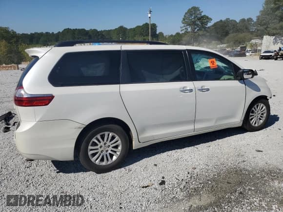✅ 2016 Toyota Sienna XLE • VIN: 5TDYK3DCXGS697199 • Lot: 84920305. Listed on Copart with Not provided. Free auction sales archive from the USA and detailed vehicle history report at DreamBid. Image 3.