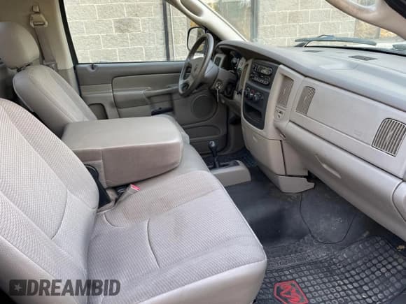 ✅ 2003 Dodge 1500 ST • VIN: 1D7HU16D43J613721 • Лот: 50630245. Опубликован ранее на Copart с пробегом 83 641 миль. Бесплатный доступ к архиву аукционных продаж из США и подробный отчёт об истории автомобиля на DreamBid. Изображение 5.