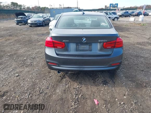 ✅ 2016 BMW 3 Series 320i xDrive • VIN: WBA8E5G50GNT94354 • Lot: 43709089. Listed on IAAI with 127,034 mi. Free auction sales archive from the USA and detailed vehicle history report at DreamBid. Image 16.