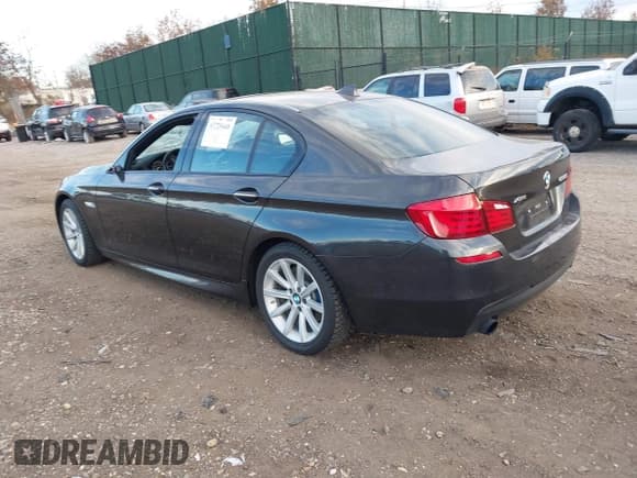 ✅ 2013 BMW 5 Series 535i xDrive • VIN: WBAFU7C56DDU73332 • Lot: 43729448. Listed on IAAI with 92,283 mi. Free auction sales archive from the USA and detailed vehicle history report at DreamBid. Image 3.