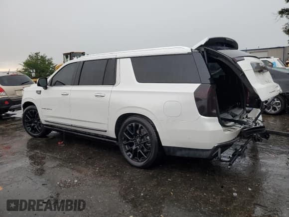 ✅ 2023 GMC Yukon XL Denali Ultimate • VIN: 1GKS2KKT1PR445363 • Lot: 60907785. Wystawiony na Copart z przebiegiem 36 496 mil. Bezpłatny archiwum sprzedaży aukcyjnych z USA i szczegółowy raport historii pojazdu na DreamBid. Zdjęcie 2.