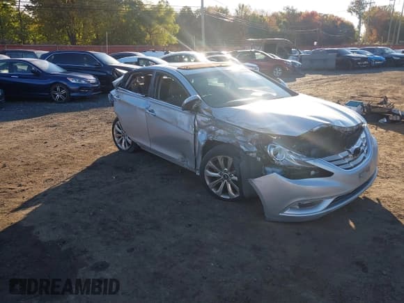 ✅ 2012 Hyundai Sonata Limited • VIN: 5NPEC4ACXCH396832 • Lot: 43452860. Wystawiony na IAAI z przebiegiem Nie podano. Bezpłatny archiwum sprzedaży aukcyjnych z USA i szczegółowy raport historii pojazdu na DreamBid. Zdjęcie 1.