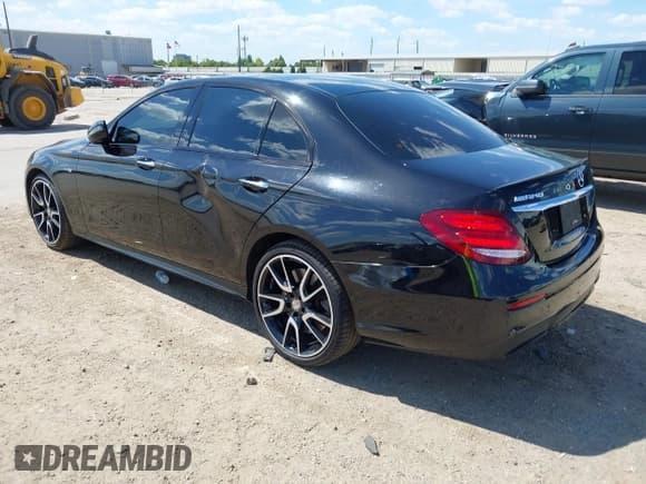 ✅ 2018 Mercedes-Benz E 43 AMG • VIN: WDDZF6EB6JA322257 • Lot: 43322111. Listed on IAAI with 129,748 mi. Free auction sales archive from the USA and detailed vehicle history report at DreamBid. Image 3.