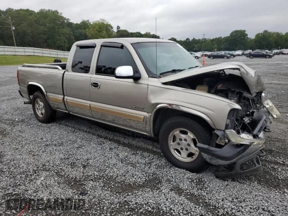 ✅ 2002 Chevrolet Silverado 1500 LS • VIN: 2GCEC19T021318465 • Лот: 71395264. Опубликован ранее на Copart с пробегом 278 161 миль. Бесплатный доступ к архиву аукционных продаж из США и подробный отчёт об истории автомобиля на DreamBid. Изображение 4.