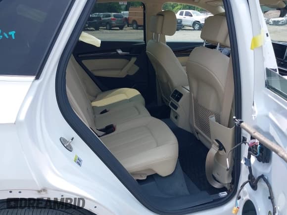 ✅ 2020 Audi Q5 Premium Plus • VIN: WA1BNAFY0L2032723 • Lot: 42480288. Listed on IAAI with 68,153 mi. Free auction sales archive from the USA and detailed vehicle history report at DreamBid. Image 8.